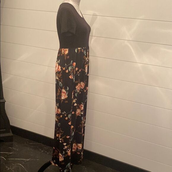 Grecerelle Casual Black and pink floral Maxi Sundress with Crew Neck - Picture 6 of 10